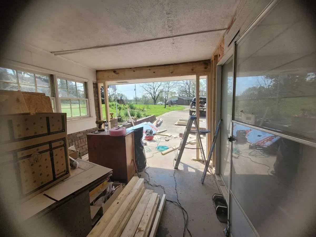 Air movers and dehumidifier for Drying & Dehumidification in Franklin Park